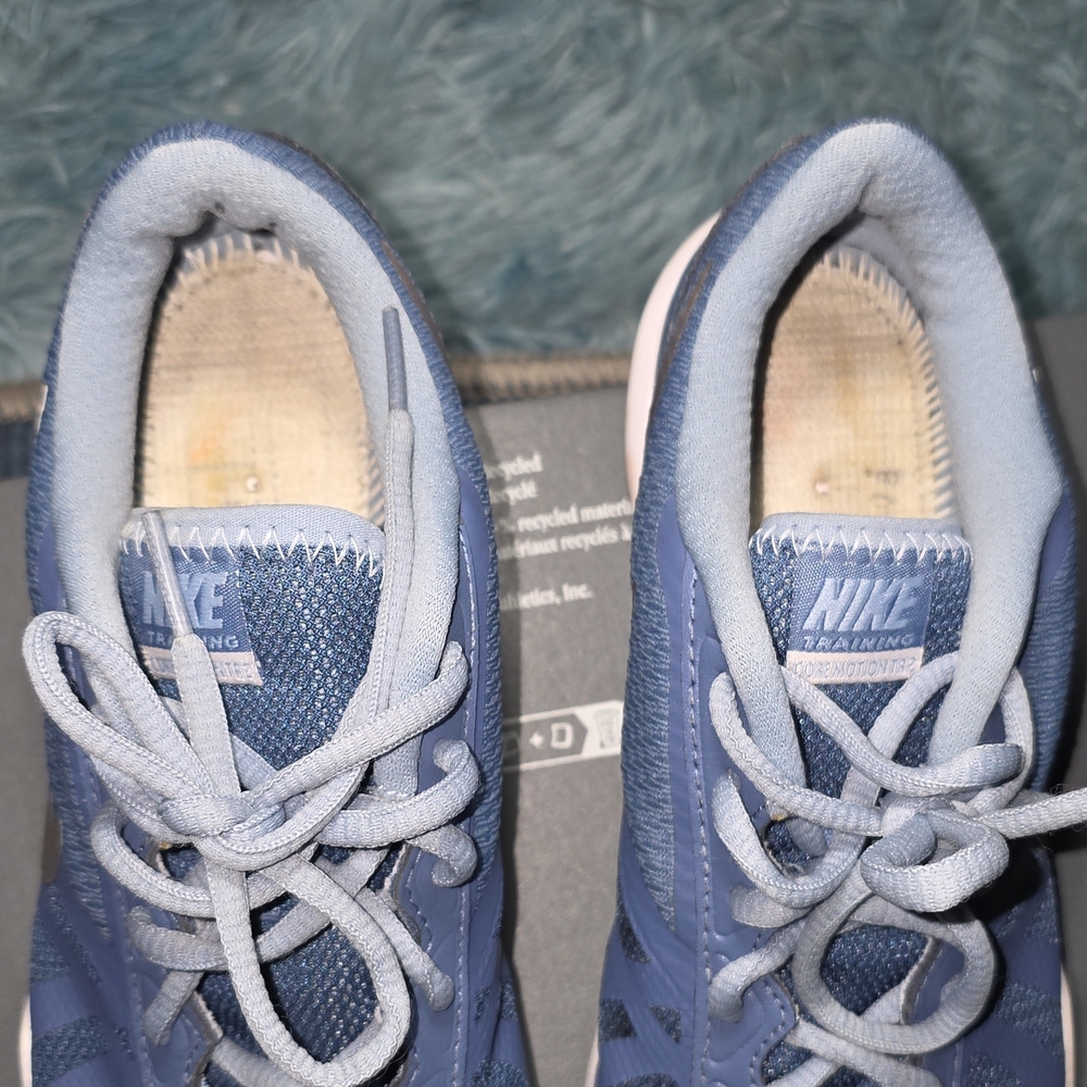 Nike Blue Running Shoes - Picture 2 of 8